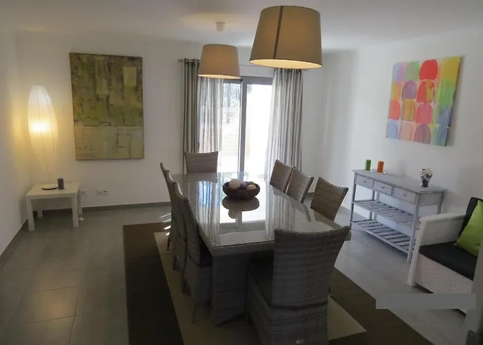 De 3 Et 6 Couchages Max. A Proximite De A Algarve