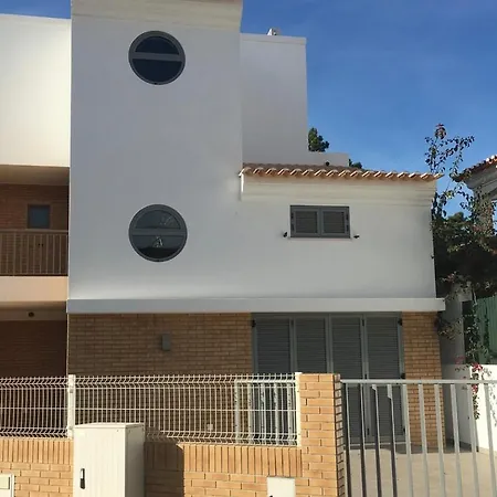 De 3 Et 6 Couchages Max. A Proximite De A Algarve *